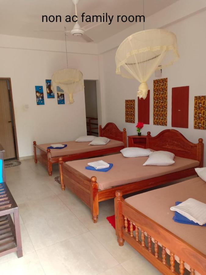 Hotel Senora Kataragama Buitenkant foto