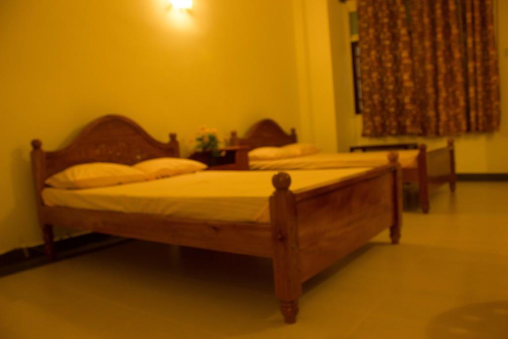 Hotel Senora Kataragama Kamer foto