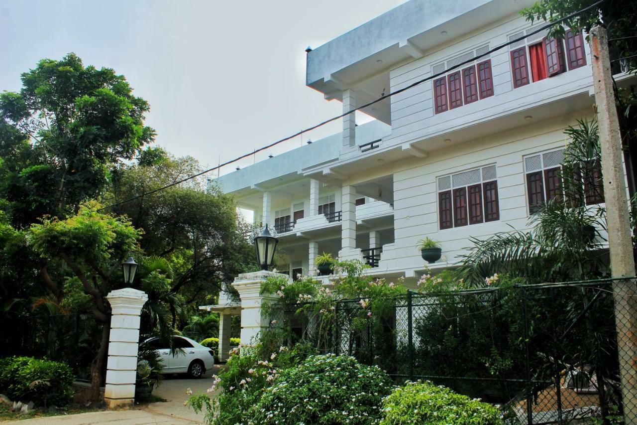 Hotel Senora Kataragama Buitenkant foto