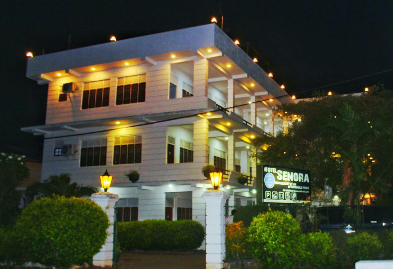 Hotel Senora Kataragama Buitenkant foto